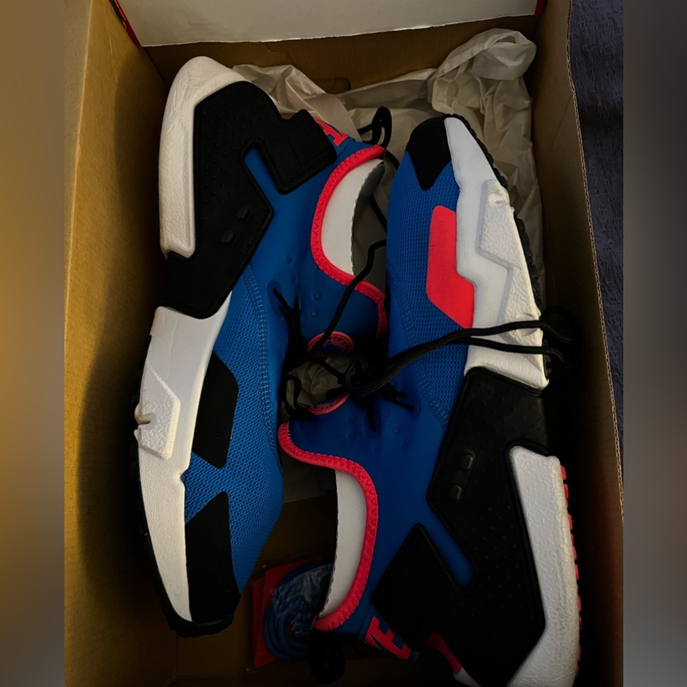 Excellent condition size 13 Nike Huarache Drift